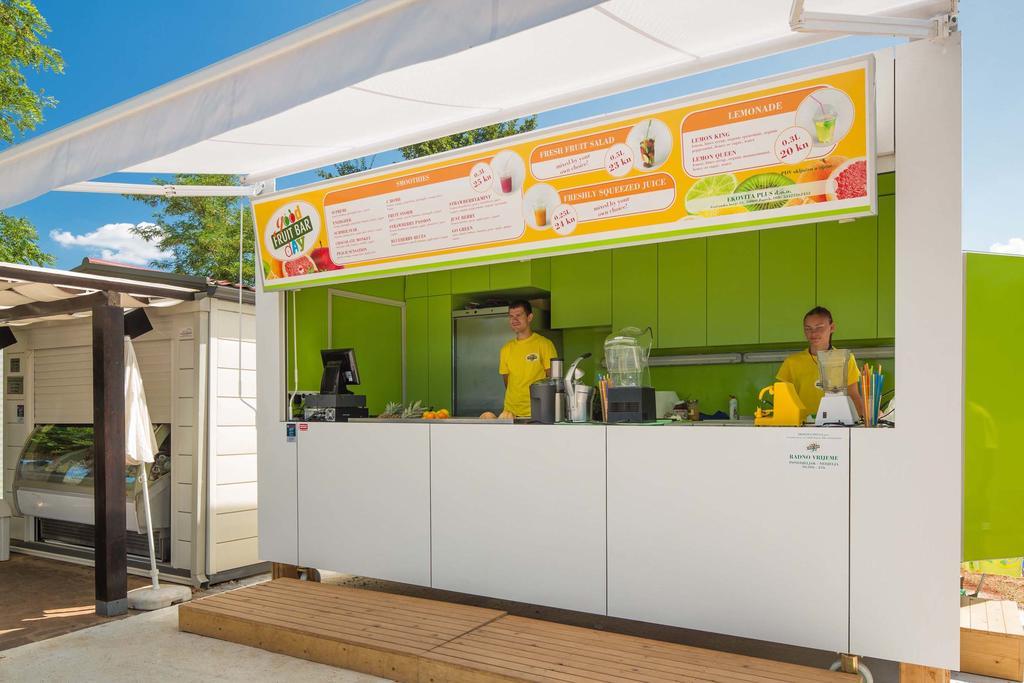 Mobile Homes Premium Vista Mare Park Umag By Camp4You Bagian luar foto