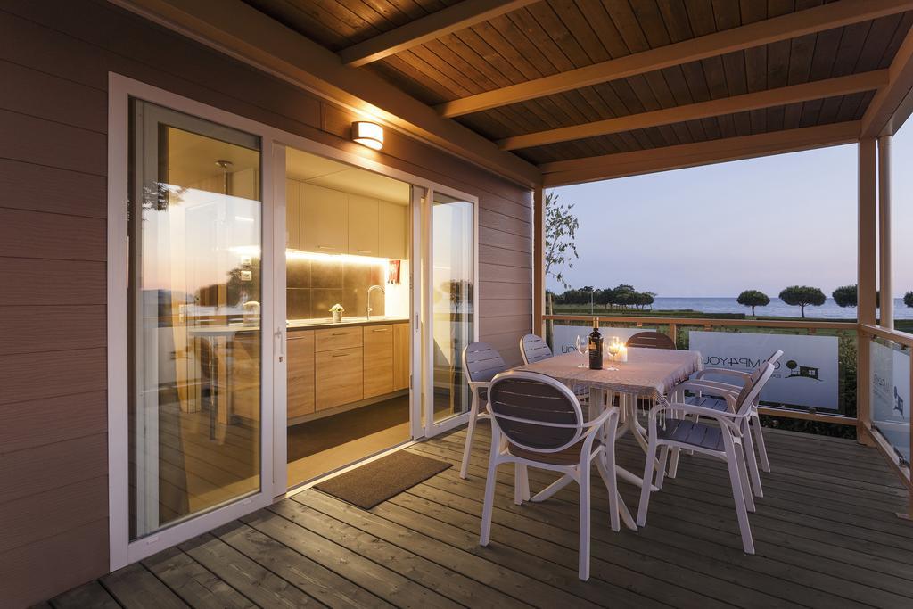 Mobile Homes Premium Vista Mare Park Umag By Camp4You Bagian luar foto